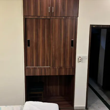 Om Sai Villa Guesthouse-3
