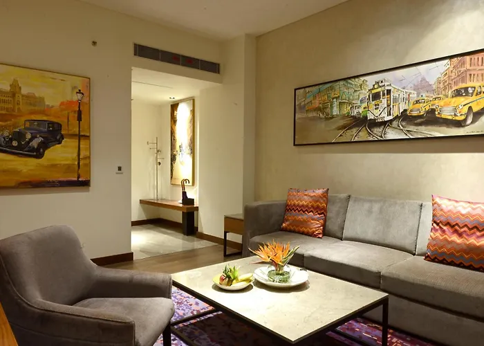 Hotel with view: Vivanta Kolkata Em Bypass